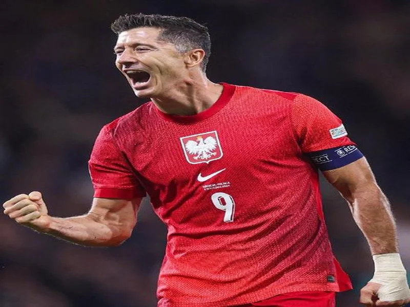 卡什：跟莱万并肩作战感觉很棒；希望能随波兰再踢一次世界杯